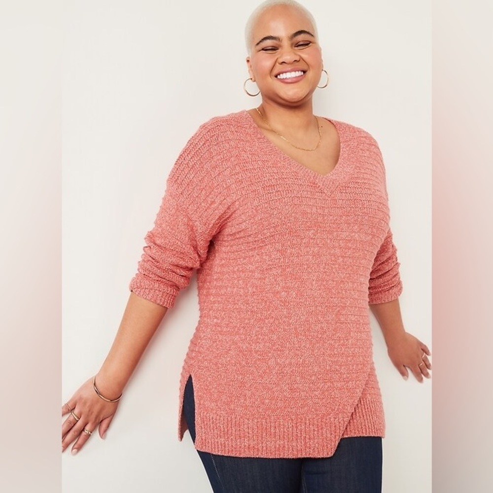 Old Navy Women's Pink Crew Neck Sweater